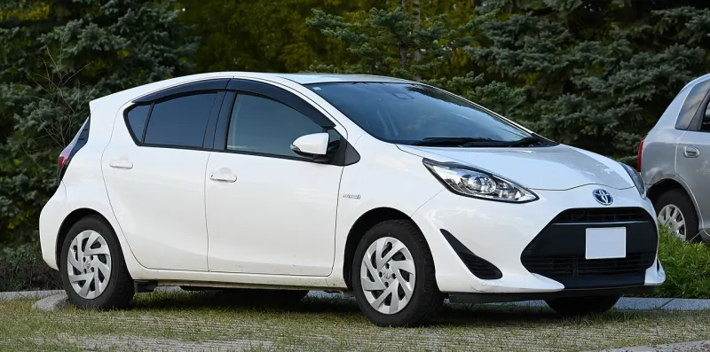 Toyota Aqua Hybrid E-Four 4WD